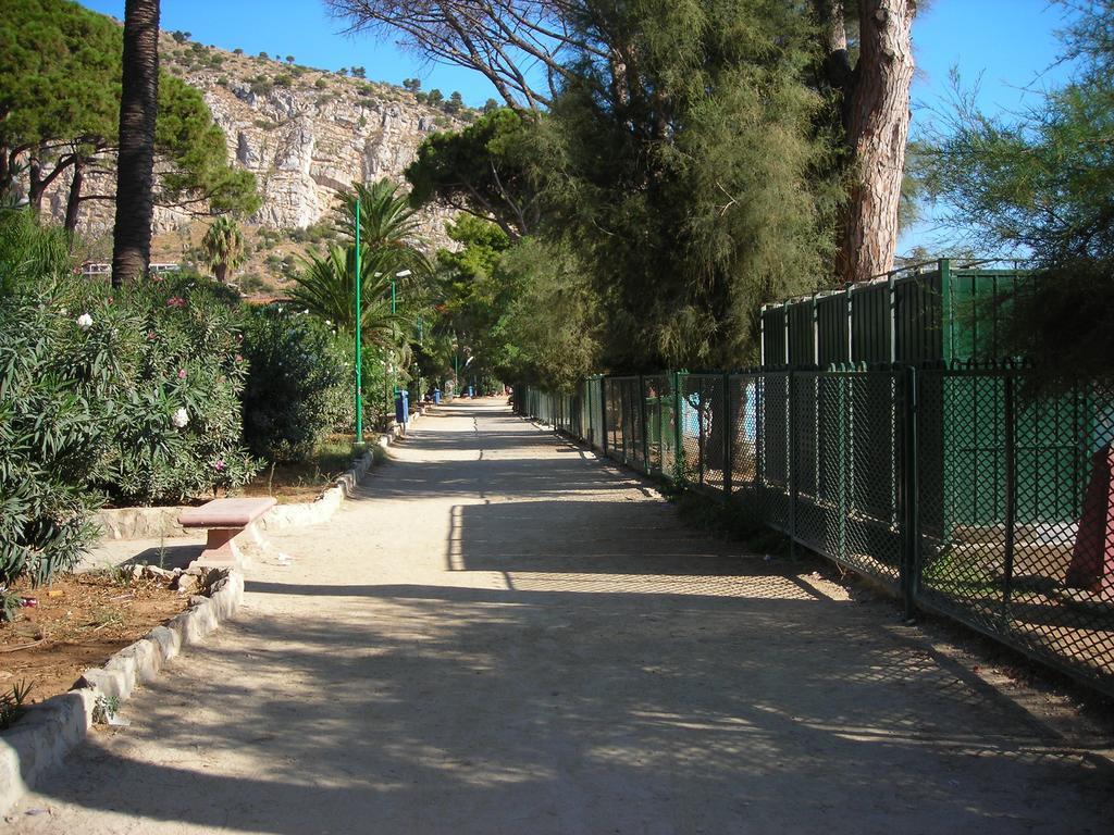Apartment In A Villa A مونديلّو الغرفة الصورة